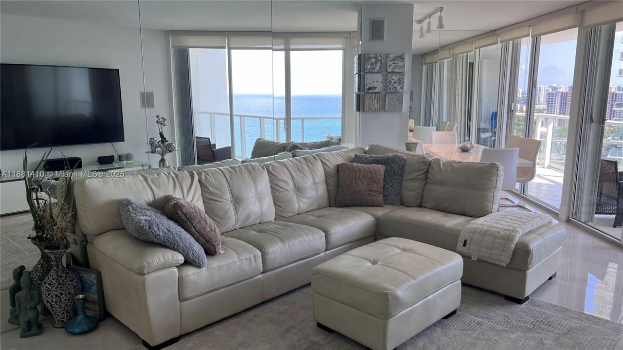16485 Collins Ave, Unit 2334, Sunny Isles Beach, FL 33160 Photo