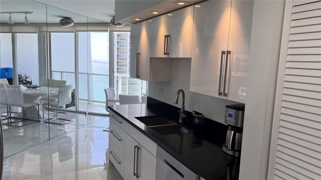 16485 Collins Ave, Unit 2334, Sunny Isles Beach, FL 33160 Photo