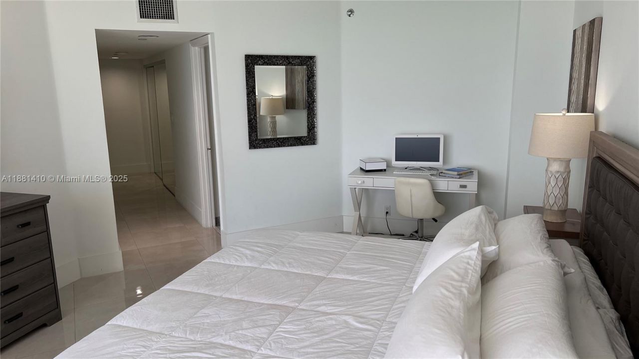16485 Collins Ave, Unit 2334, Sunny Isles Beach, FL 33160 Photo
