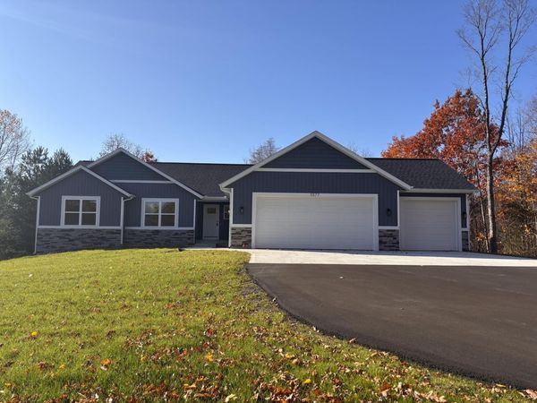 5577 Timberstone Lane, West Olive, MI 49460