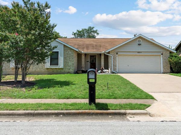 1011 Ramble Creek DR, Pflugerville, TX 78660