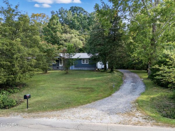 187 Cobb Hollow Rd, Rocky Top, TN 37769