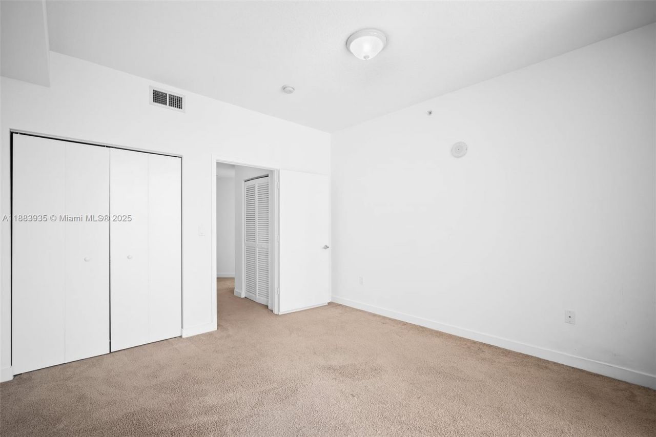 79 SW 12th St, Unit 2512-S, Miami, FL 33130 Photo