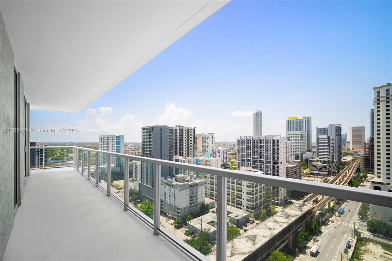 79 SW 12th St, Unit 2512-S, Miami, FL 33130 Photo
