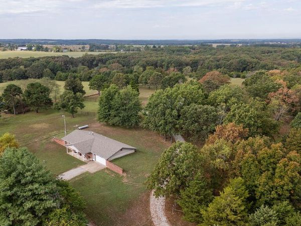 147 Parrish St, Raymondville, MO 65555