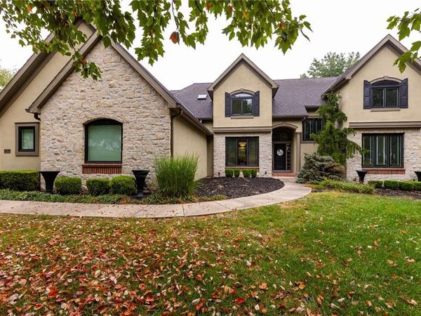 2116 Winding Woods Drive, Liberty, MO 64068