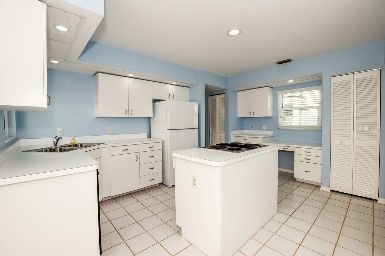 702 Brightside Crescent Drive, Venice, FL 34293 Photo