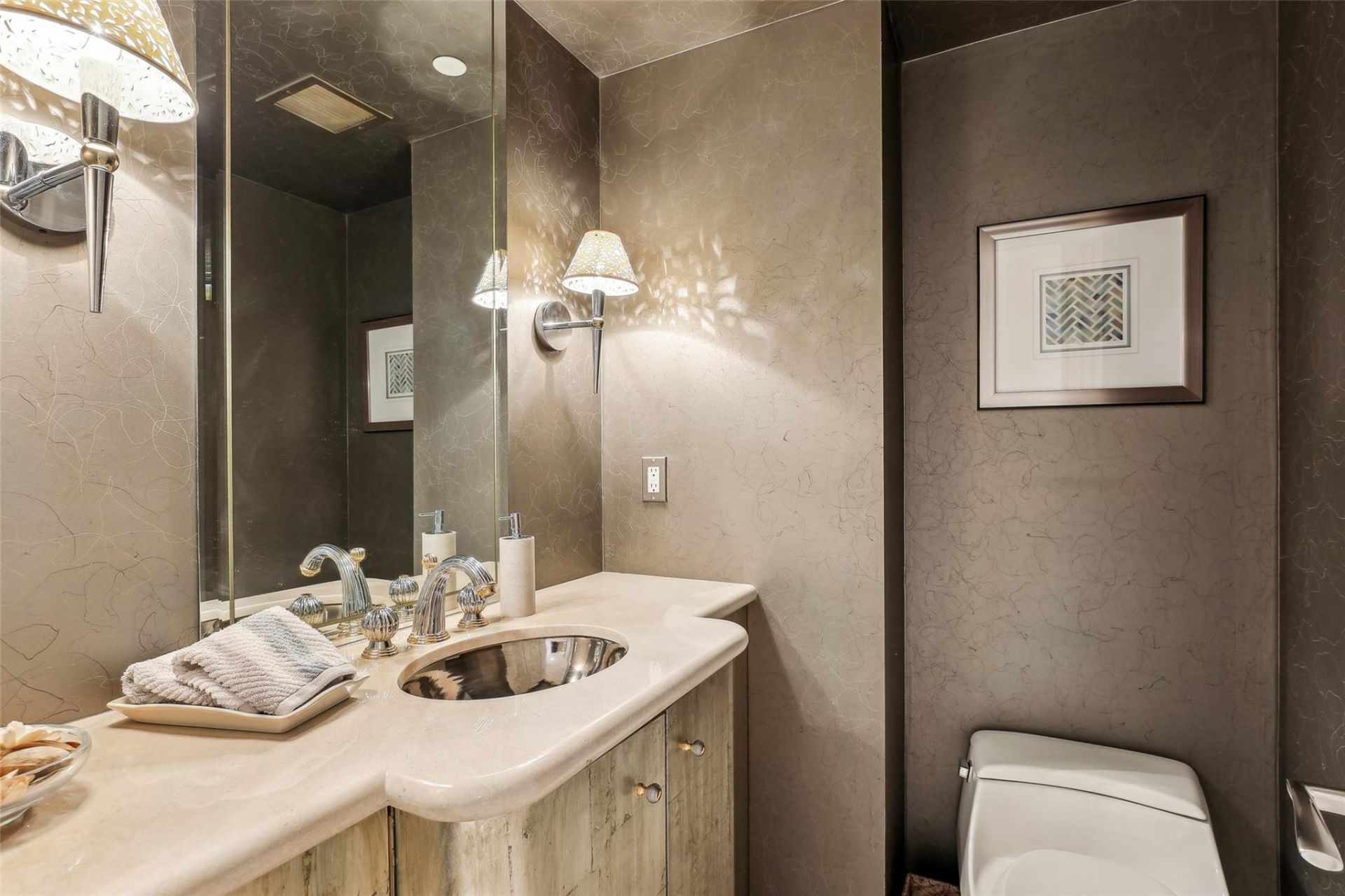 301 N Birch Road, Unit 6N, Fort Lauderdale, FL 33304 Photo