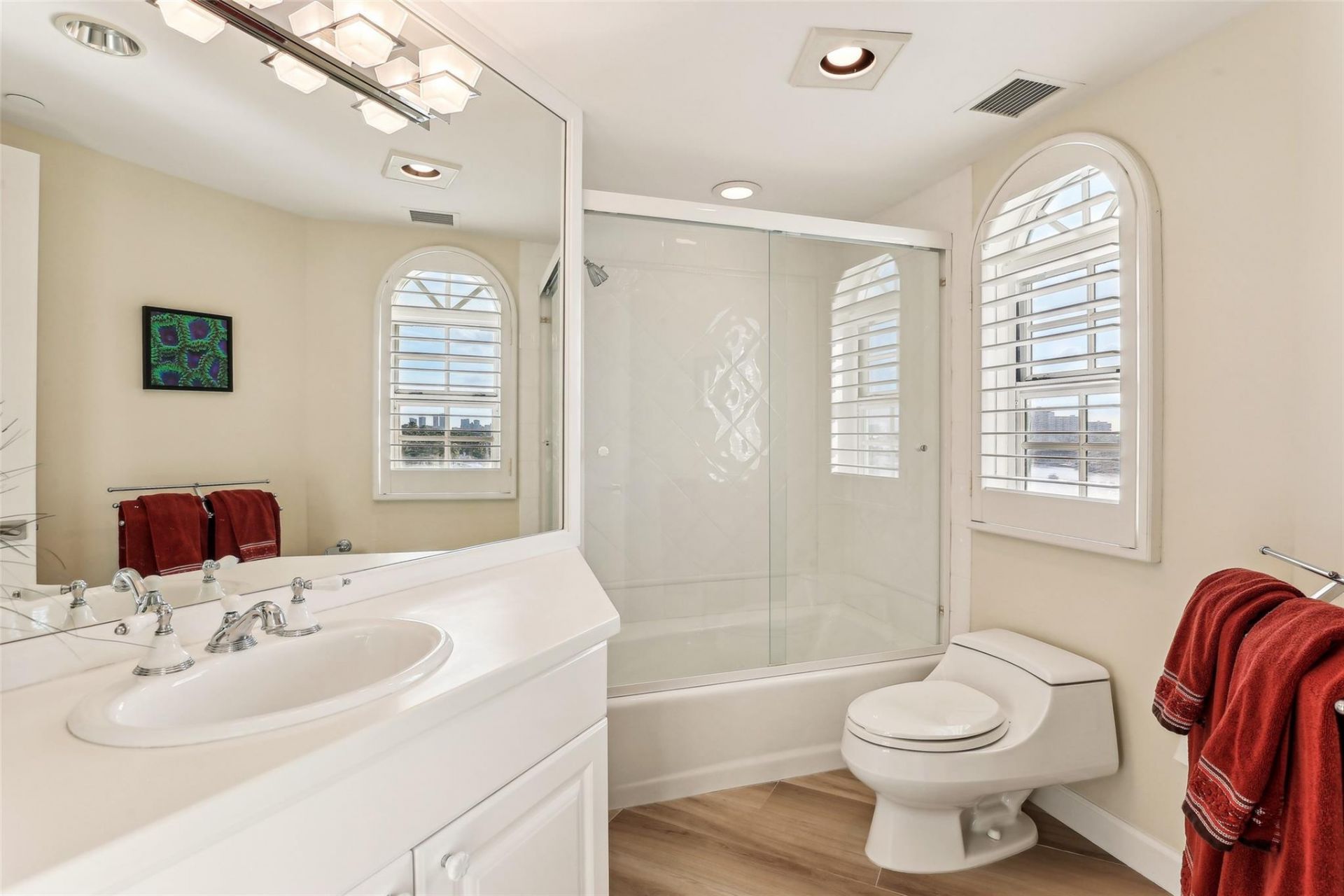 301 N Birch Road, Unit 6N, Fort Lauderdale, FL 33304 Photo