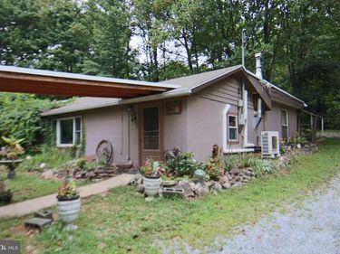 9706 MOUNTAIN ROAD, GRANTVILLE, PA 17028