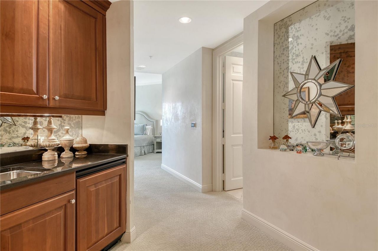 1300 Benjamin Franklin Drive, Unit 709, Sarasota, FL 34236 Photo