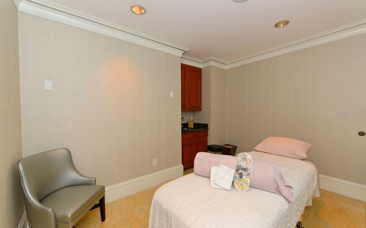 1300 Benjamin Franklin Drive, Unit 709, Sarasota, FL 34236 Photo