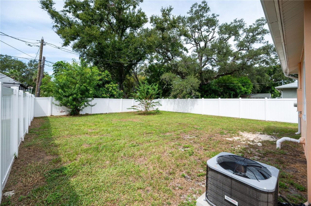 1703 12th Street S, Saint Petersburg, FL 33705 Photo