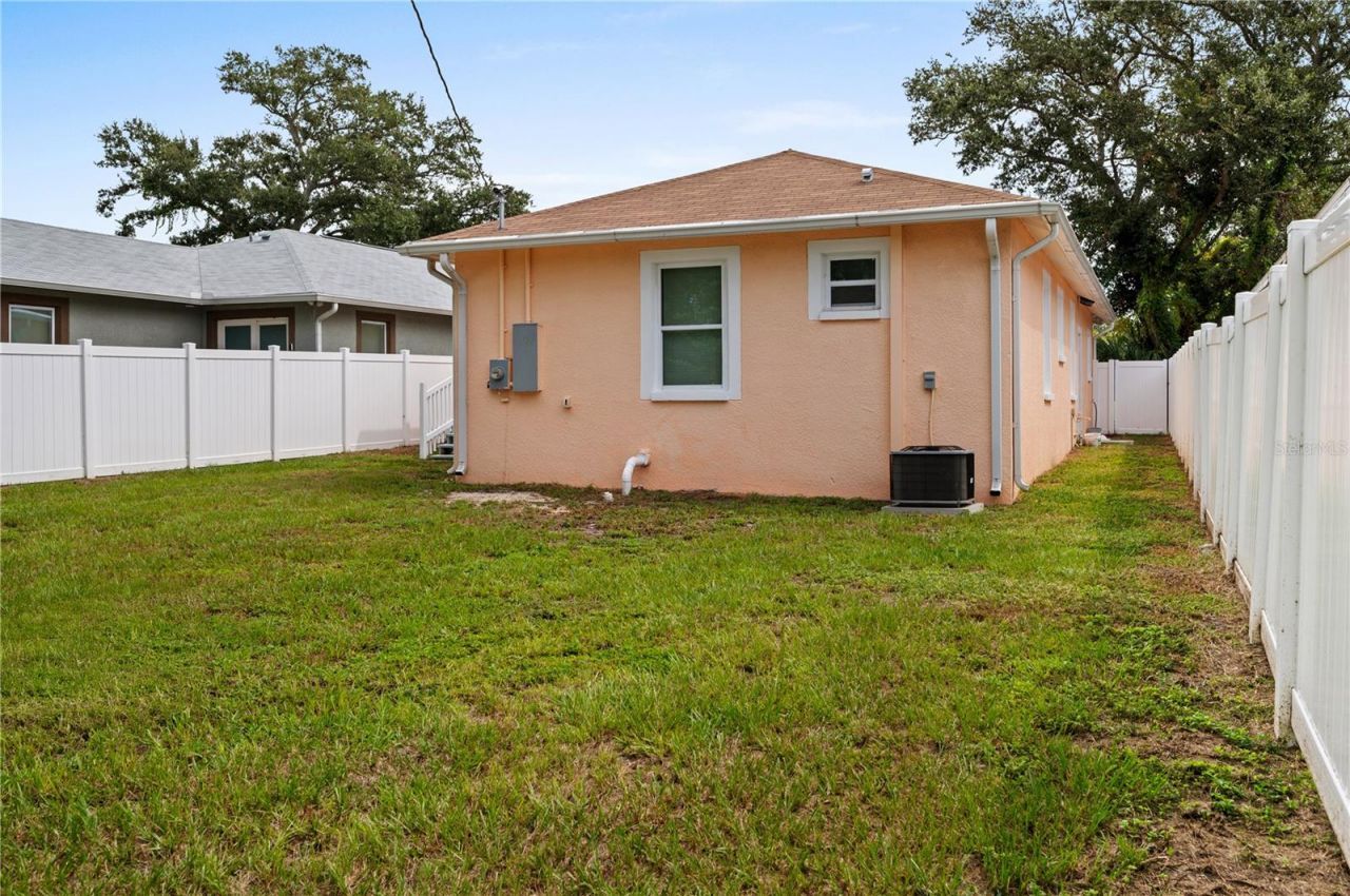 1703 12th Street S, Saint Petersburg, FL 33705 Photo