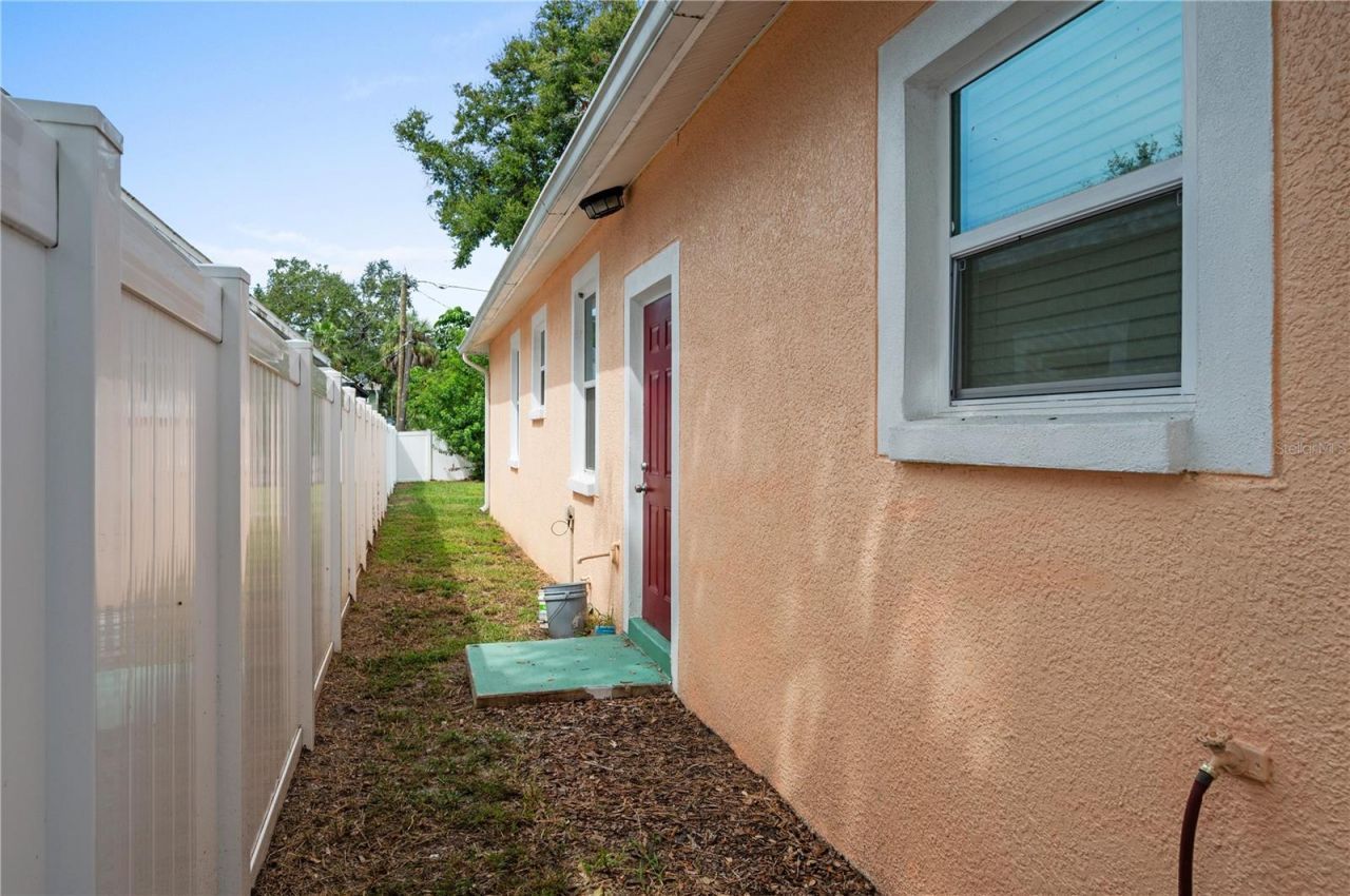 1703 12th Street S, Saint Petersburg, FL 33705 Photo