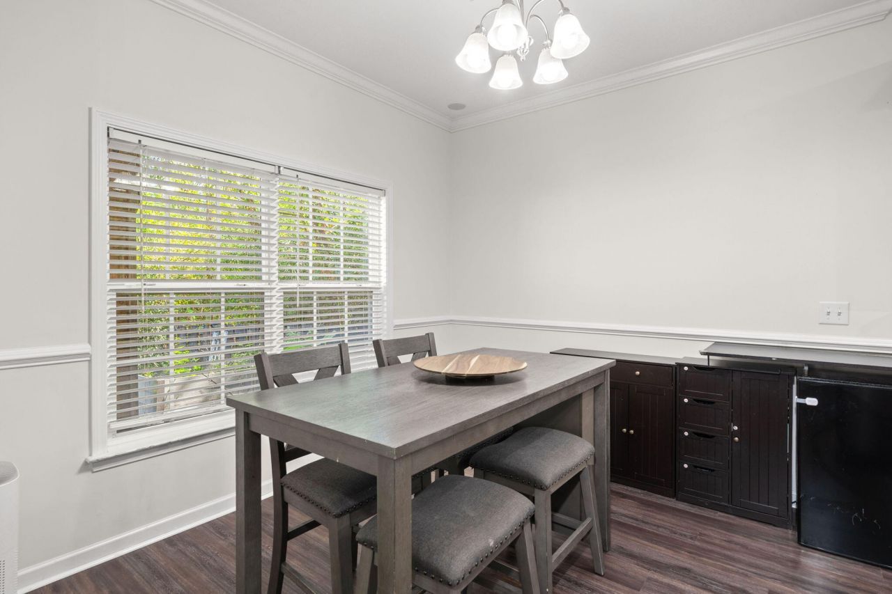 8127 Saveur Lane Photo 10