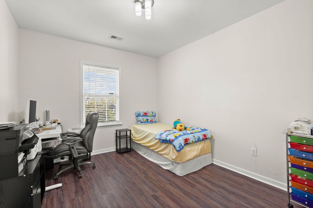 8127 Saveur Lane Photo 23