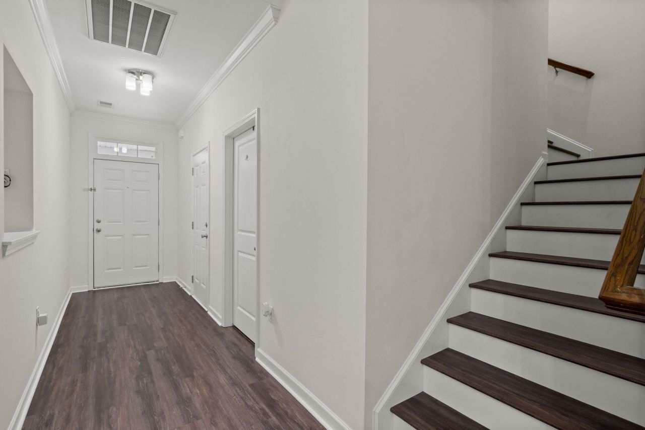 8127 Saveur Lane Photo 3