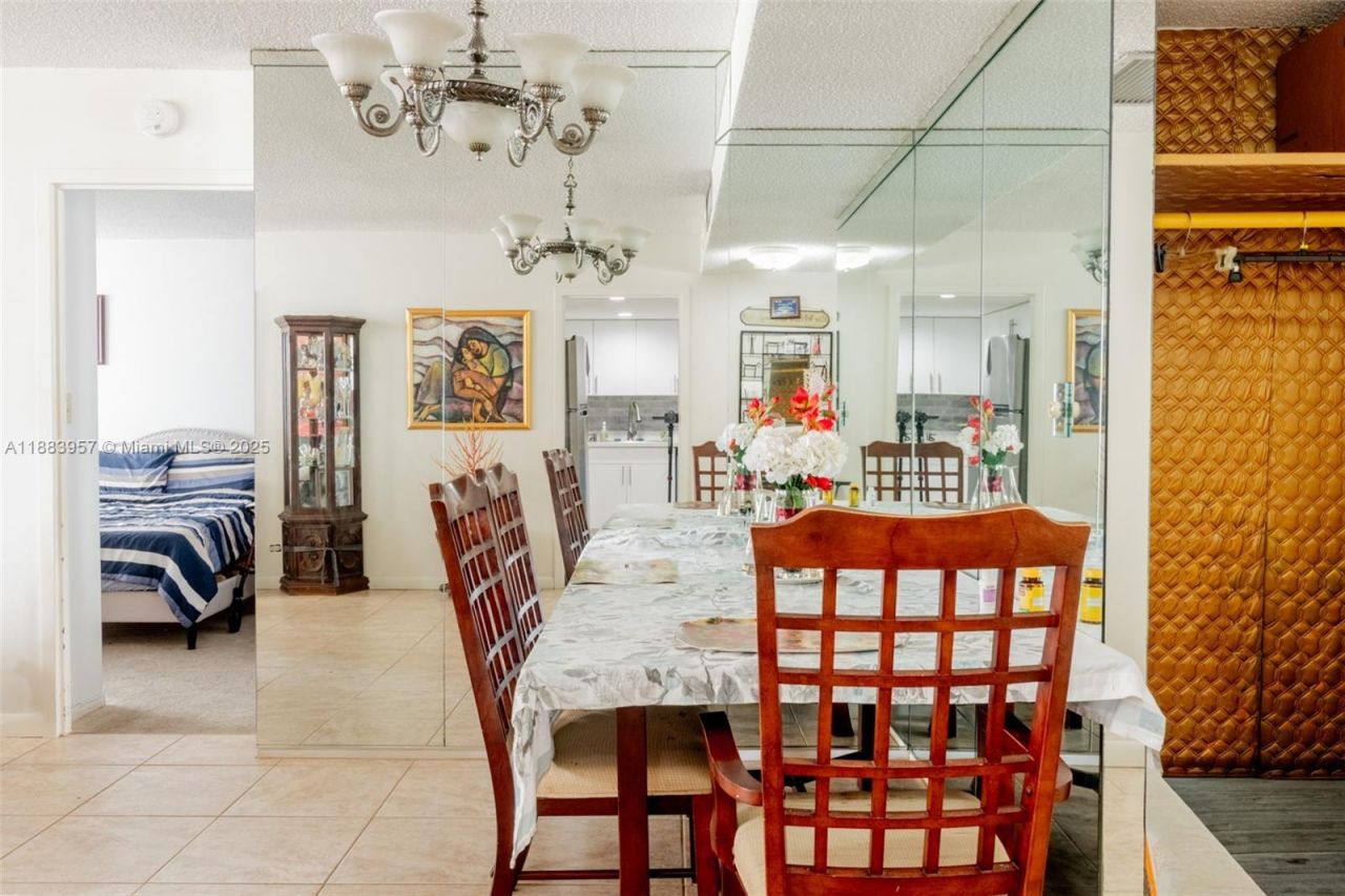 251 174th St, Unit 808, Sunny Isles Beach, FL 33160 Photo