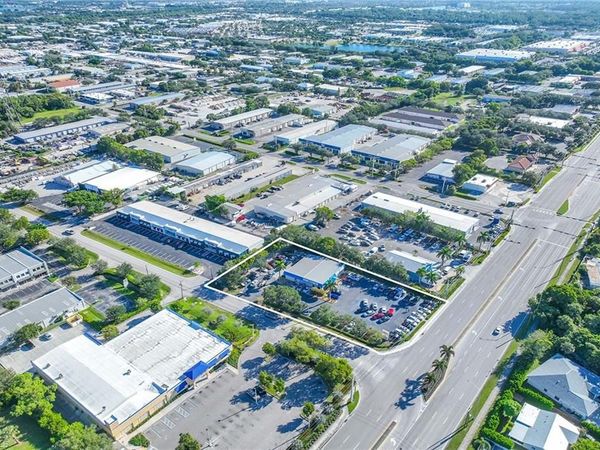 RD, NAPLES, FL 34109