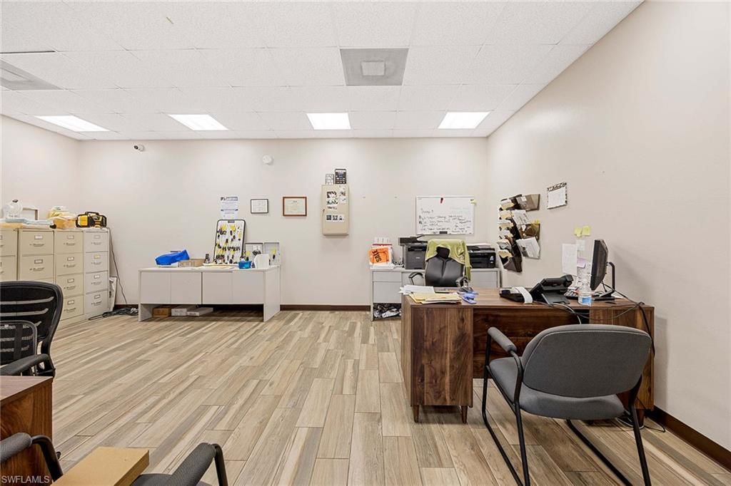 1701 Pine Ridge Rd, Naples, FL 34109 Photo