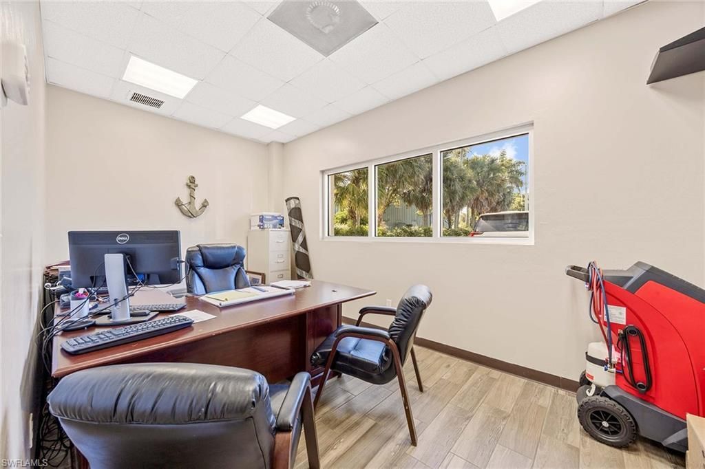 1701 Pine Ridge Rd, Naples, FL 34109 Photo