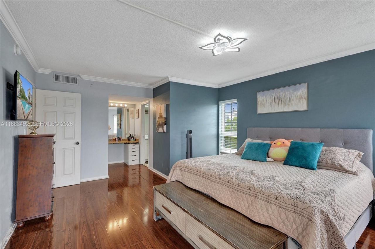 3150 N Palm Aire Dr, Unit 501, Pompano Beach, FL 33069 Photo