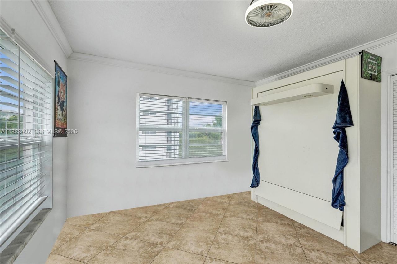3150 N Palm Aire Dr, Unit 501, Pompano Beach, FL 33069 Photo
