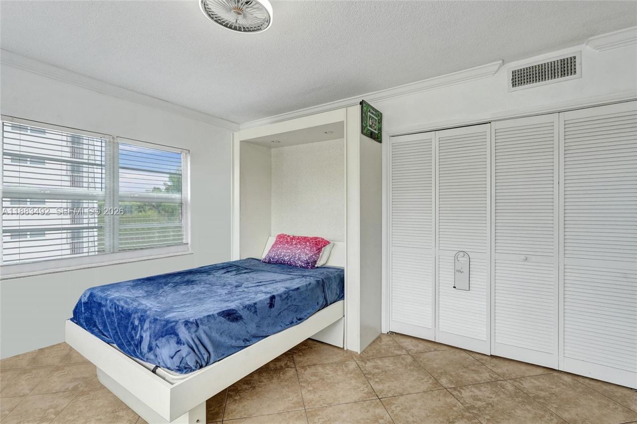 3150 N Palm Aire Dr, Unit 501, Pompano Beach, FL 33069 Photo