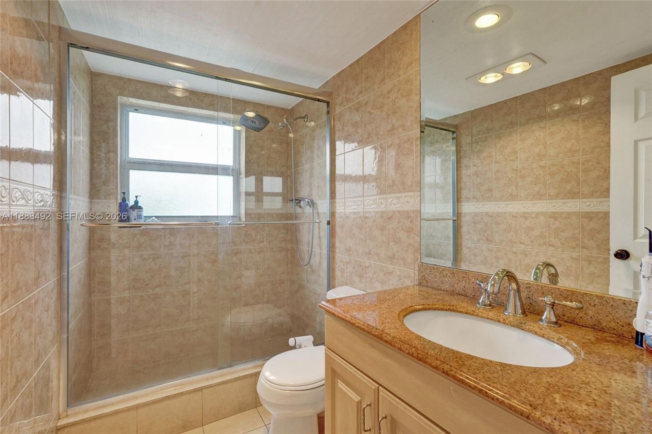 3150 N Palm Aire Dr, Unit 501, Pompano Beach, FL 33069 Photo