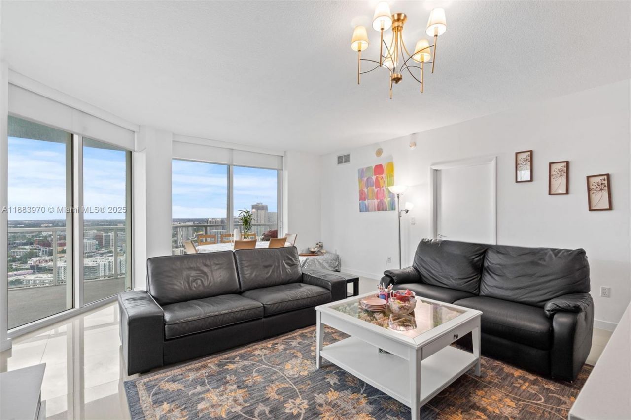 1900 N Bayshore Dr, Unit 4018, Miami, FL 33132 Photo