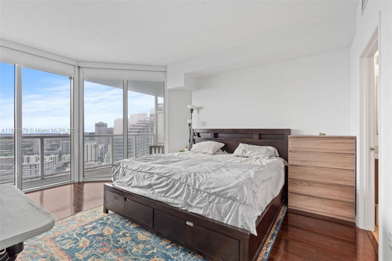 1900 N Bayshore Dr, Unit 4018, Miami, FL 33132 Photo