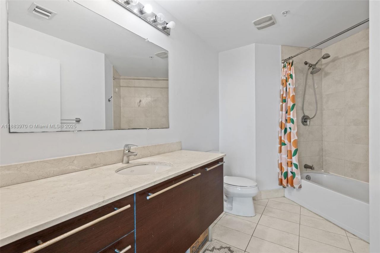 1900 N Bayshore Dr, Unit 4018, Miami, FL 33132 Photo