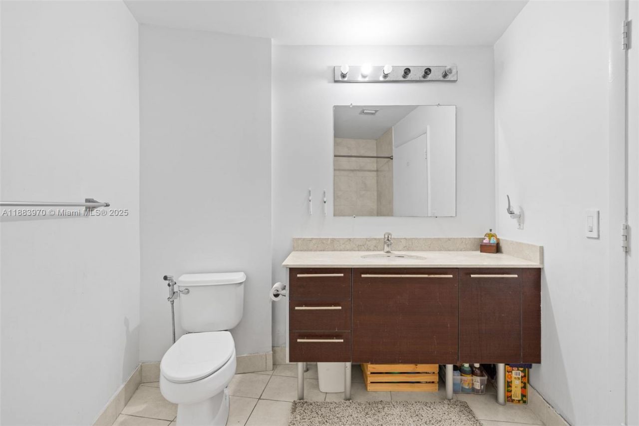 1900 N Bayshore Dr, Unit 4018, Miami, FL 33132 Photo