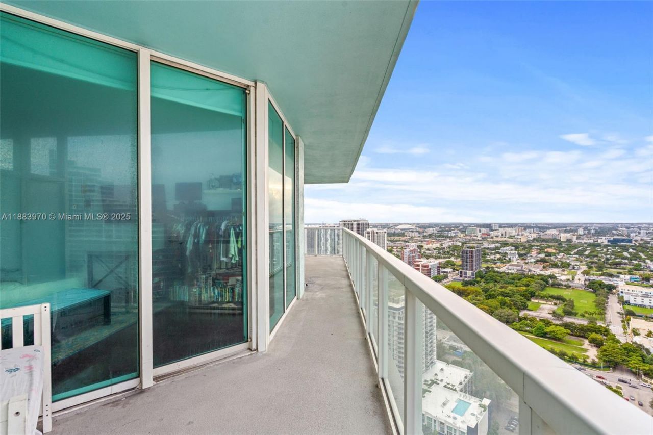 1900 N Bayshore Dr, Unit 4018, Miami, FL 33132 Photo