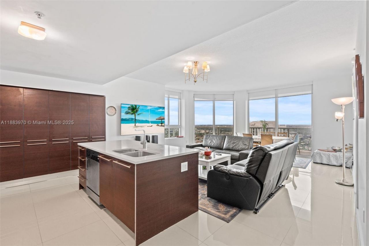 1900 N Bayshore Dr, Unit 4018, Miami, FL 33132 Photo