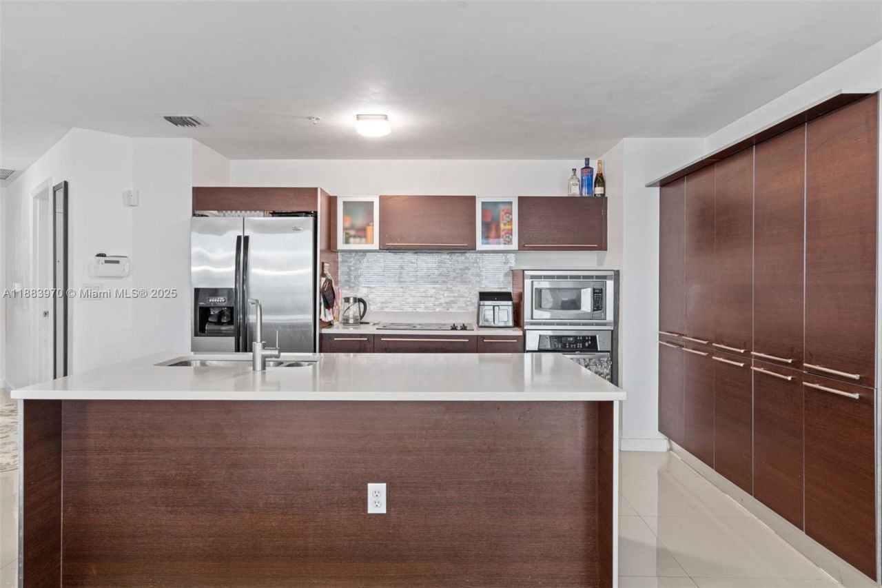 1900 N Bayshore Dr, Unit 4018, Miami, FL 33132 Photo