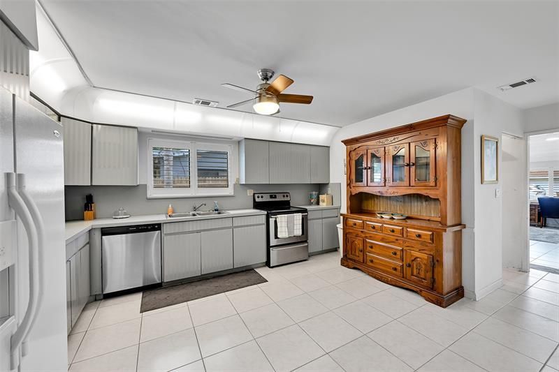 900 SE 13th Court, Deerfield Beach, FL 33441 Photo