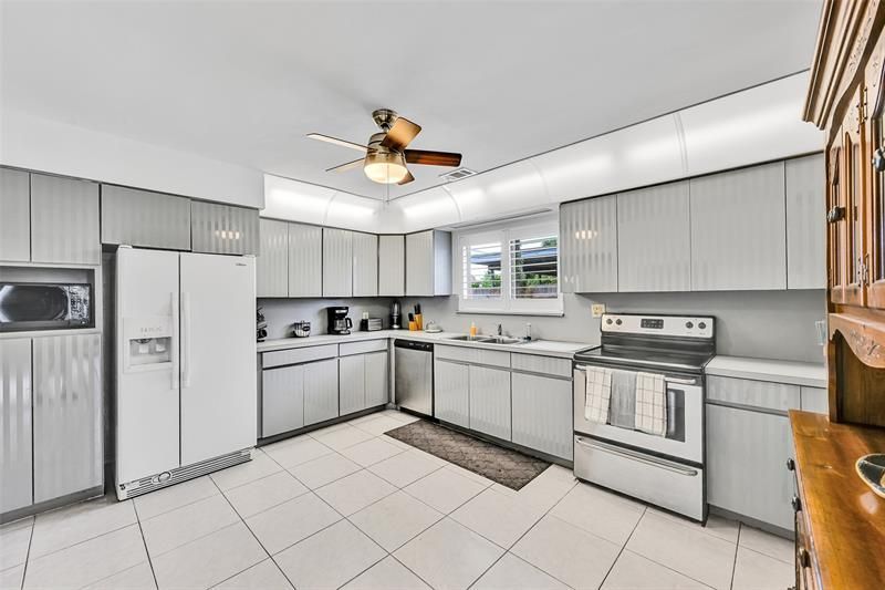 900 SE 13th Court, Deerfield Beach, FL 33441 Photo
