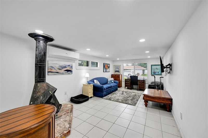 900 SE 13th Court, Deerfield Beach, FL 33441 Photo