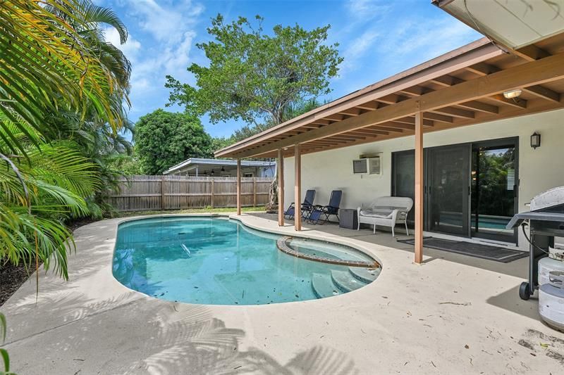 900 SE 13th Court, Deerfield Beach, FL 33441 Photo