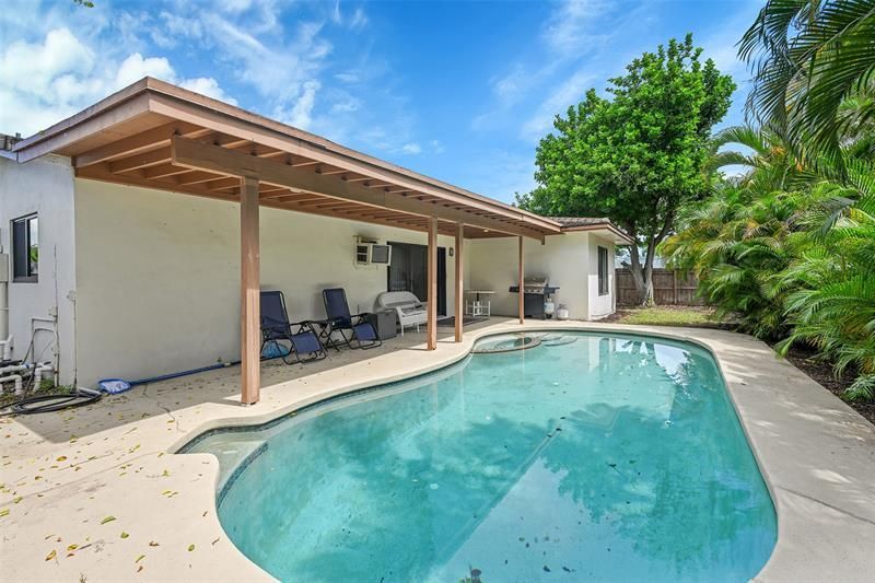 900 SE 13th Court, Deerfield Beach, FL 33441 Photo