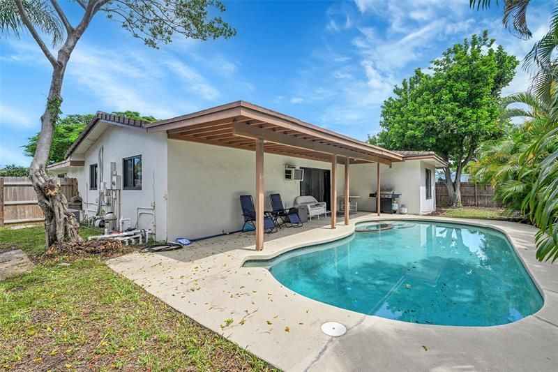 900 SE 13th Court, Deerfield Beach, FL 33441 Photo