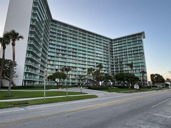 333 NE 21st Avenue, Unit 1210, Deerfield Beach, FL 33441