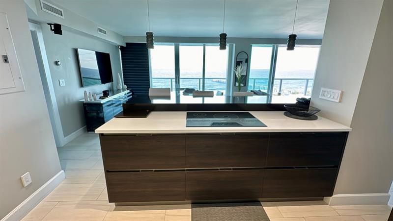 333 NE 21st Avenue, Unit 1210, Deerfield Beach, FL 33441 Photo