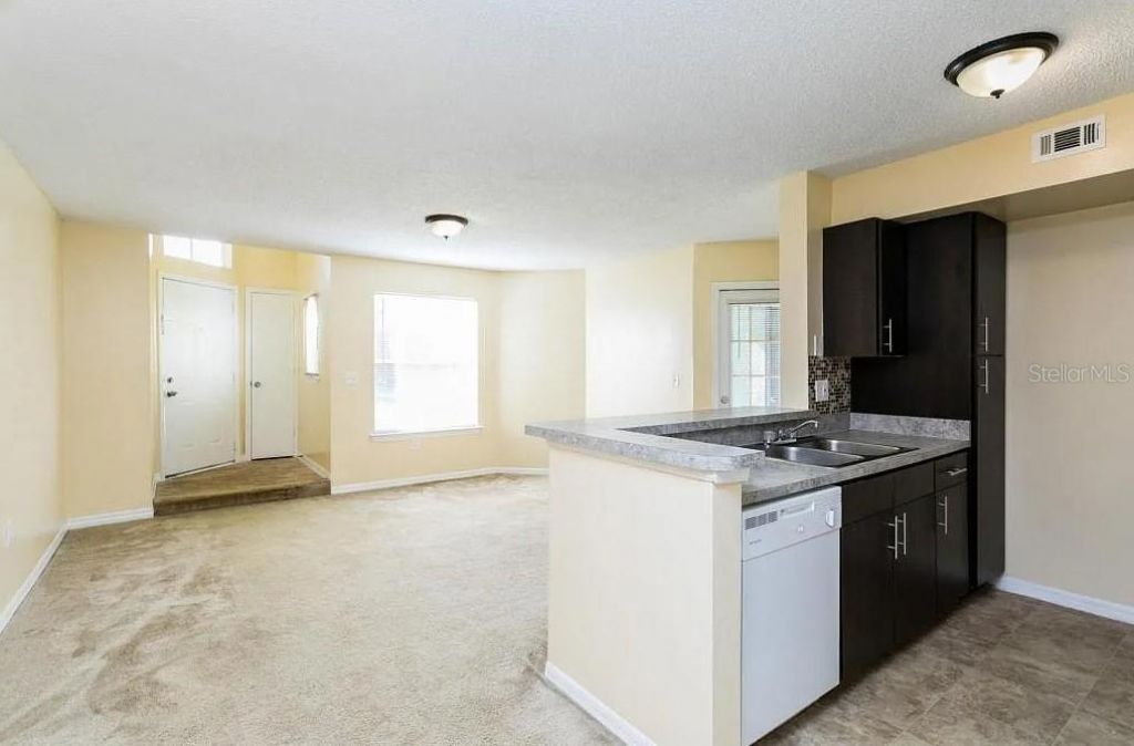 409 Fountainhead Circle, Kissimmee, FL 34741 Photo