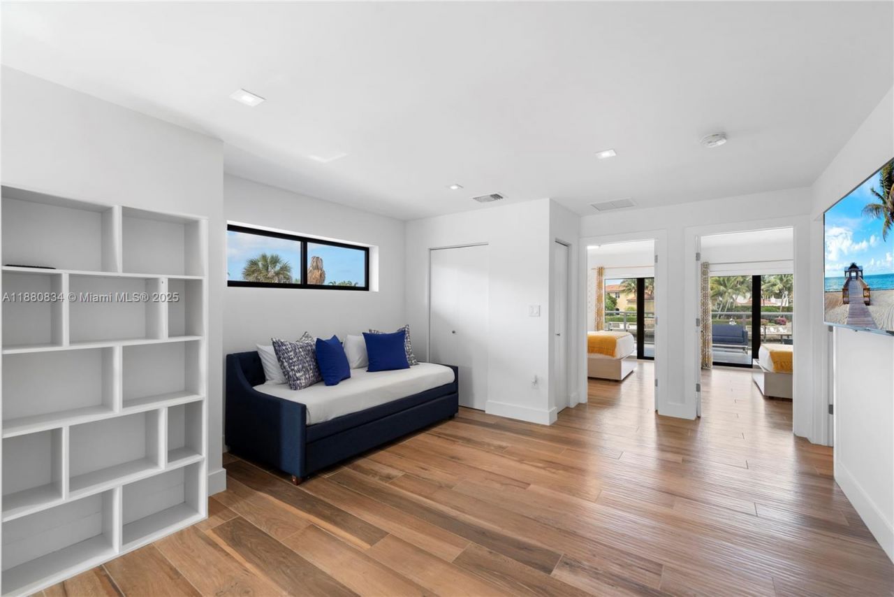 1025 Diplomat Parkway, Hollywood, FL 33019 Photo