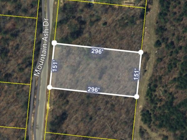 7 Mountain Ash Drive , Monterey, TN 38574