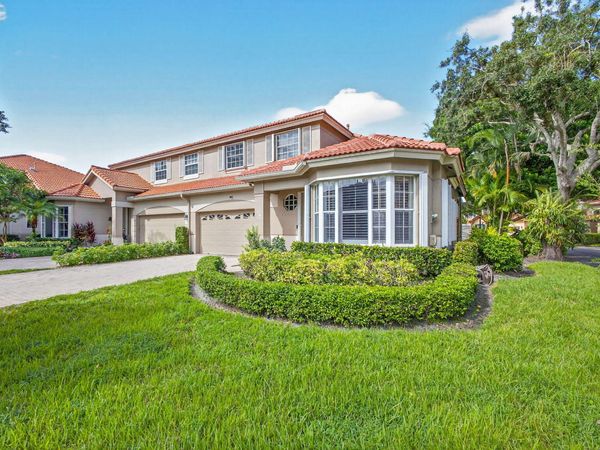 26 Porta Vista Circle, Palm Beach Gardens, FL 33418