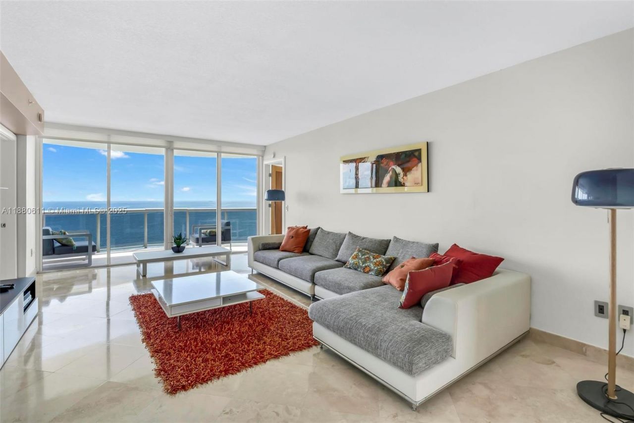 17555 Collins Ave, Unit UP-7, Sunny Isles Beach, FL 33160 Photo
